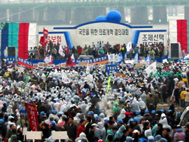 공단-의약계, 벼랑끝 ‘맞짱협상’ 벌여라
