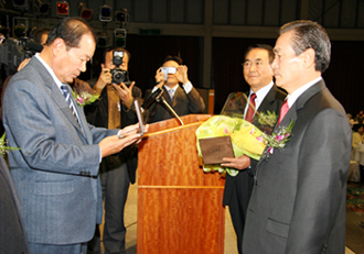 삼진 조의환 회장 '자랑스런 동문상' 수상