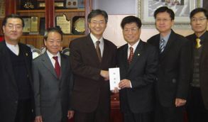 도봉구약, 의약정책연구소기금 천만원 쾌척