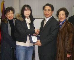 성북구약, 약대생·경찰자녀에 장학금 전달