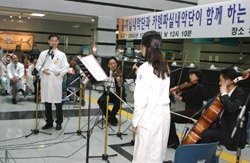 의사와 환자가 함께한 '해피 크리스마스'
