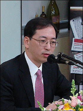 강문석 "매출1조 달성못하면 재평가 받겠다"