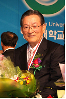 한국파마 박재돈 회장, '자랑스런 영대인상'