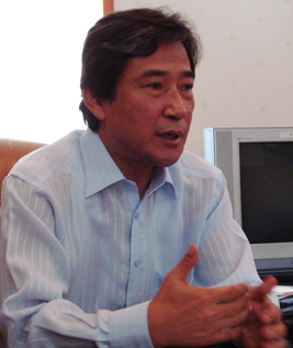 도매 "재계약-직거래, 두마리 토끼 잡겠다"