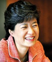 박근혜 "가격-수량연동제 도입 약값절감"