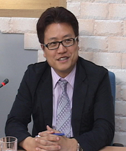 "균형·비판적 시각 갖춰야…속보성 탁월" 