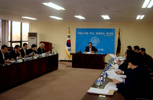 약사회 선거규정, 후보자 알리기 허용 '가닥'
