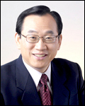 "제약사에 돈받아 송년회…해외 학회참가비도"