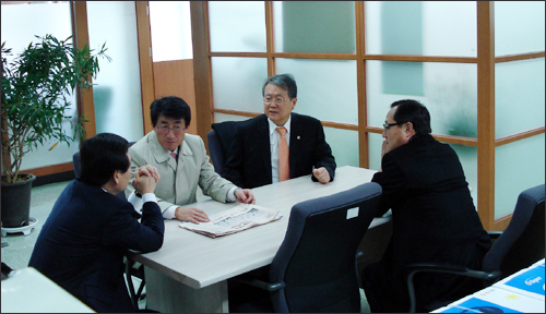 시·도약사회장들, 쏟아지는 현안에 복지부 항의방문
