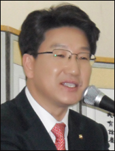 권성동 의원 "슈퍼판매, 경제논리 접근 안된다"
