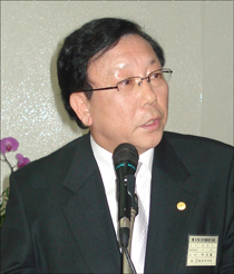 약사회 총회서 연수교육 4시간 확대 놓고 이견