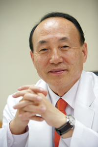 유명철 경희대 의무부총장, 함춘대상 수상