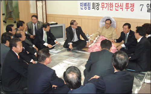 약사회 "슈퍼판매 절대불가…공공기관 특수장소 지정"
