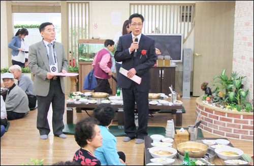 광진구약, 지역 독거노인들에 영양제 전달
