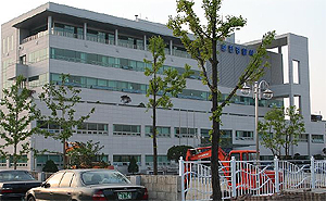강원 문전약국 약사 구속…약품대금 체불액만 수억원