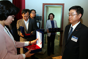 한미약품, '양성평등 모범기업' 선정