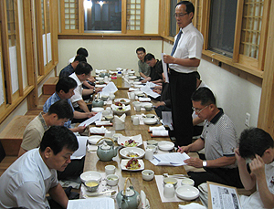 충남도약, 인삼 엑스포 봉사약국서 홍보전 