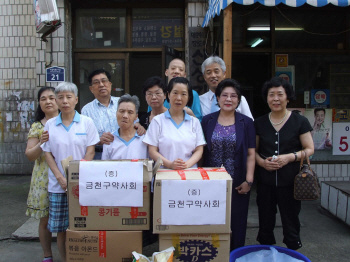금천구약, 지역 복지시설에 의약품 전달
