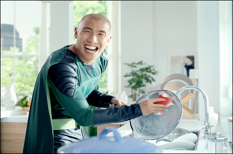 대웅제약, '간 때문이야' 우루사 CF 2탄 나왔다