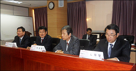 "영상수가 등 5천억 손실" vs "수가인상 곤란하다"