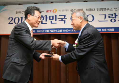 삼진 이성우 사장 '소통하는 CEO, 함께 뛰는 CEO'  
