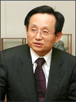 위기의식은 동일하지만 해법은 '같은 듯, 다른 듯'
