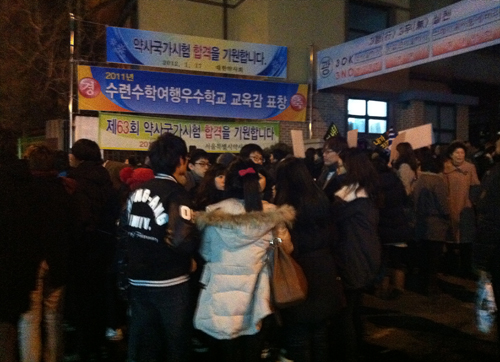 '편의점 몸살' 약사사회…그래도 '새싹'은 자란다
