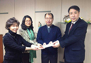 서울 중구약, 의료취약계층에 성금 전달