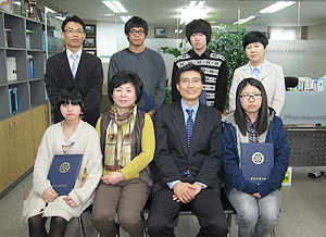 성남시약, 고교생 4명에 장학금 700만원 전달
