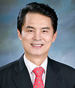 유영진 회장, 민주통합당 부산 선대본부장 맡아