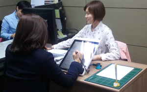 한림대의료원, 접수창구에 태블릿 모니터 도입