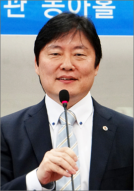 노환규 회장 "한의사-약사와 충돌 불가피"