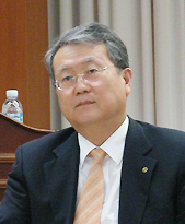 약사 회진참여 전제…입원환자 원내분업 도입 주장
