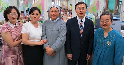 성동구약사회, 장애인 재활시설에 성금 전달

