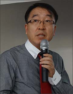 "급변하는 환경, 약국 생존방안은 'Cure＋Care'"

