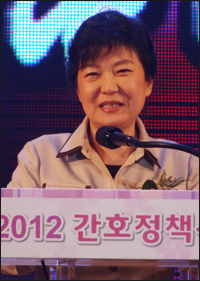 박근혜·문재인·안철수 "간호사 처우개선 하겠다"