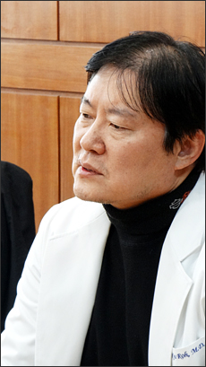 노환규, 투쟁 비대위원장 맡아…"집단 휴진 등 총대"