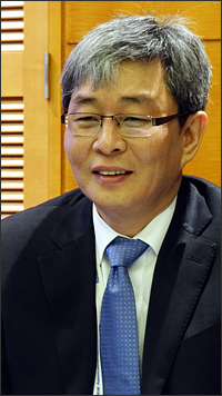 "박카스 아줌마도 비아그라 갖고 다녀…누구 책임?"
