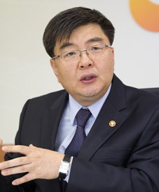 "국민참여 바탕 보건의료 정책 등 일관되게 추진"