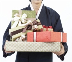 제약사 직원들 "명절인데 고향가기 싫네요"