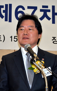 정부 신뢰 Vs 투쟁 기로에 선 의협 "3개월 고민"