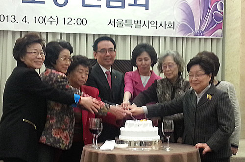 서울시약, 여약사 지도자들과 약계현안 논의

