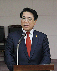 회비 인하 여파? 쓸돈 마련에 혈안된 약사회