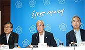 약국 투자개방 숨고르기…약국법인화 쟁점으로