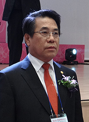 조찬휘 회장 "대체조제 활성화 입법화 나설 것"