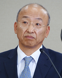 문 후보자, KDI 휴가신청서 직원 거짓 보고 사과