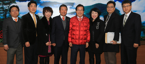경남도약, 홍준표 도지사 만나 약계현안 논의 
