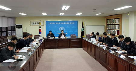 약사회, 법인약국 저지 약대교수·약대생과 공조