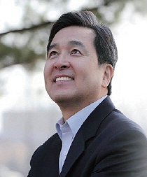 여당 4선 의원 총회 현장서 "동네약국 안 망한다"