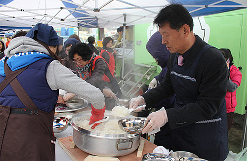 전남 여수시약, 희망밥차 봉사활동 전개
